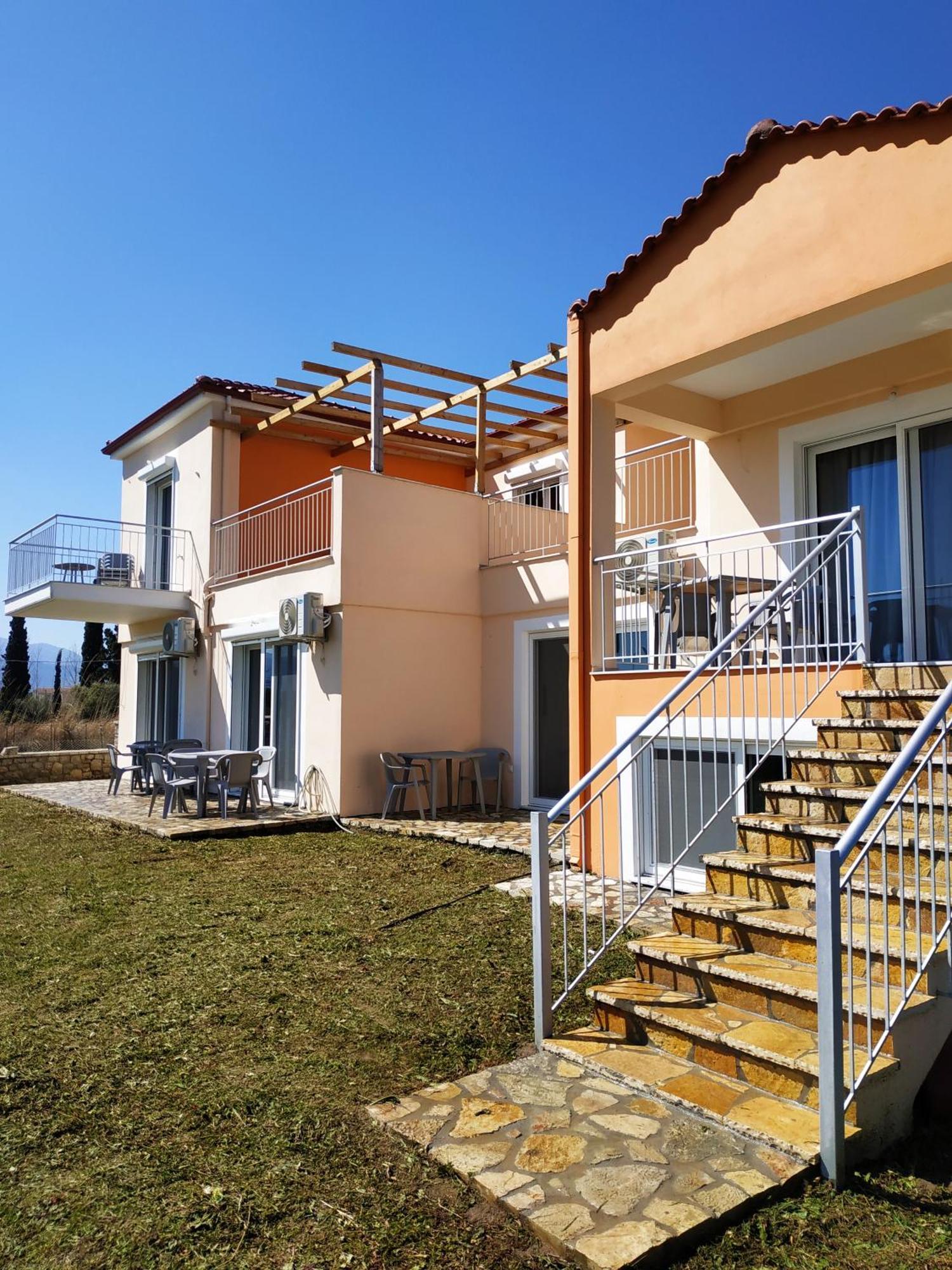 Lighthouse Apartments Chiliadou  Exterior photo